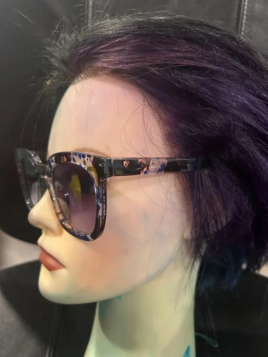 Aj Morgan Tortoiseshell Sunglasses with Purple Lenses - Picture 4 of 10